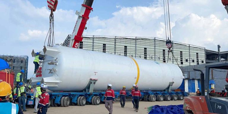 ATT Logistics Semarang Sukses Kirim Mesin Raksasa dari China